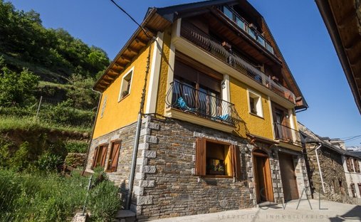 Chalet a Es Bòrdes, Catalogna, Spagna 1