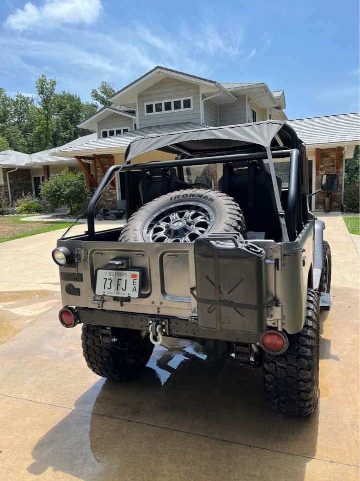 Suv in Glendale, United States 4 - 16719403