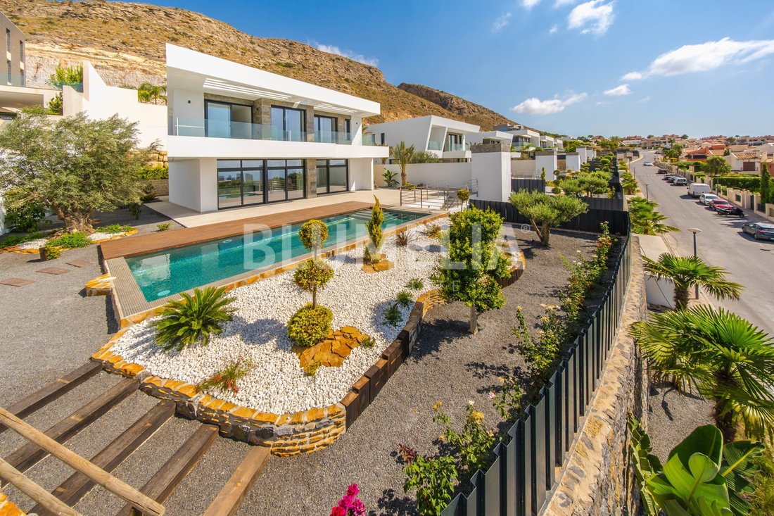 House in Finestrat, Valencian Community, Spain 1 - 12664722