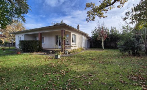 House in Ares, Nouvelle-Aquitaine, France 1