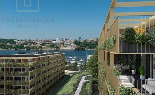 Apartment in Santa Marinha e Sao Pedro da Afurada, Porto District, Portugal 1