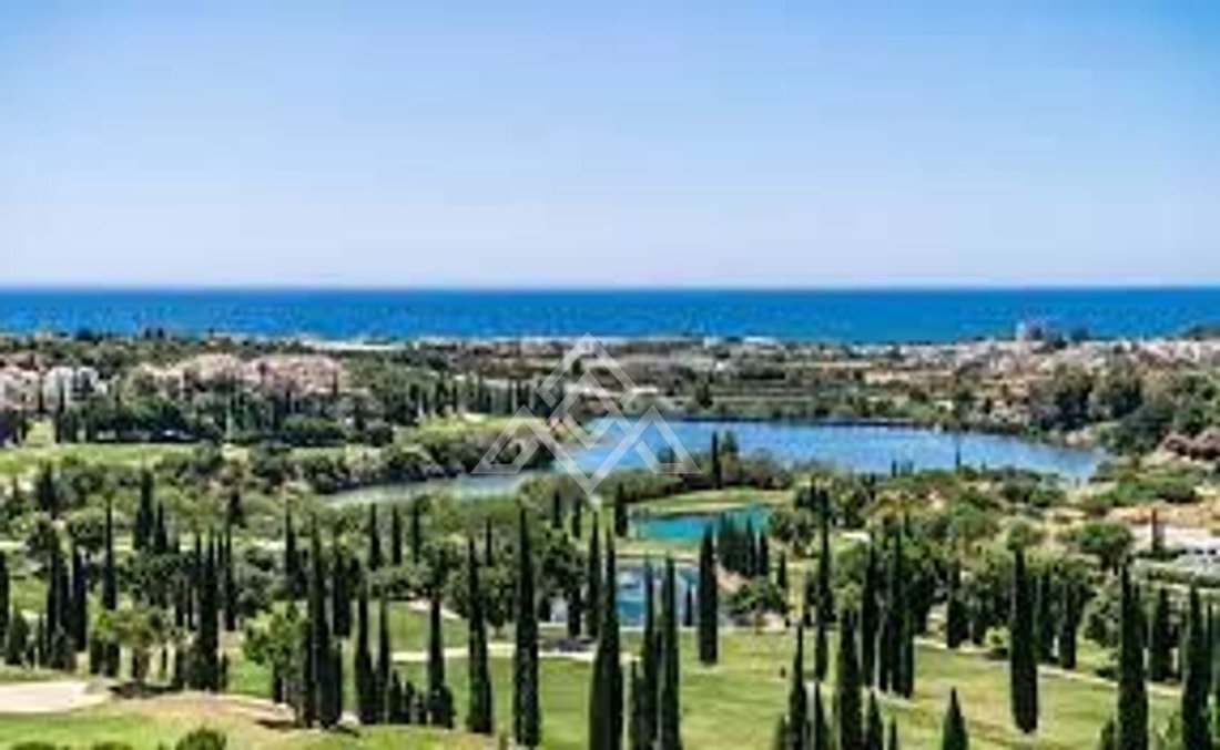 Land in Benahavis, Andalusia, Spain 1 - 15491327