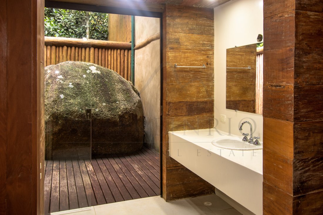 House in Angra dos Reis, State of Rio de Janeiro, Brazil 4 - 12435865