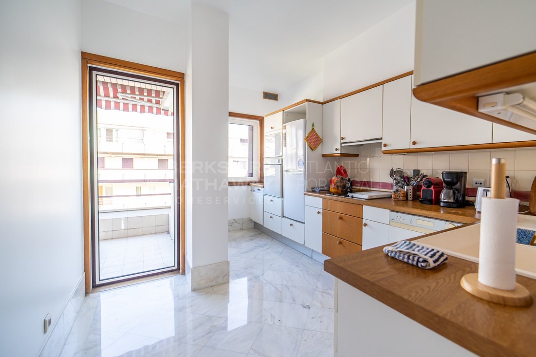 Apartment in Estoril, Cascais e Estoril, Lisbon 4 - 13695048