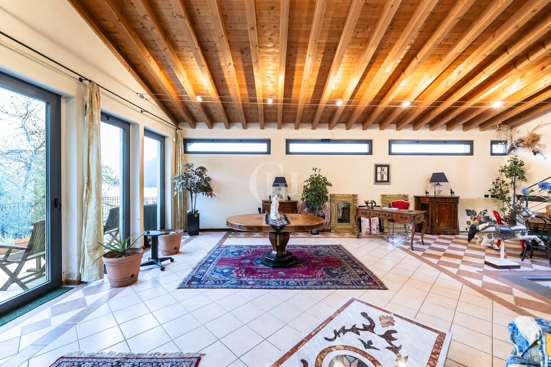 House in Sale Marasino, Lombardy, Italy 3 - 16714267
