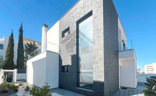 House in Portimao, Algarve, Portugal 1