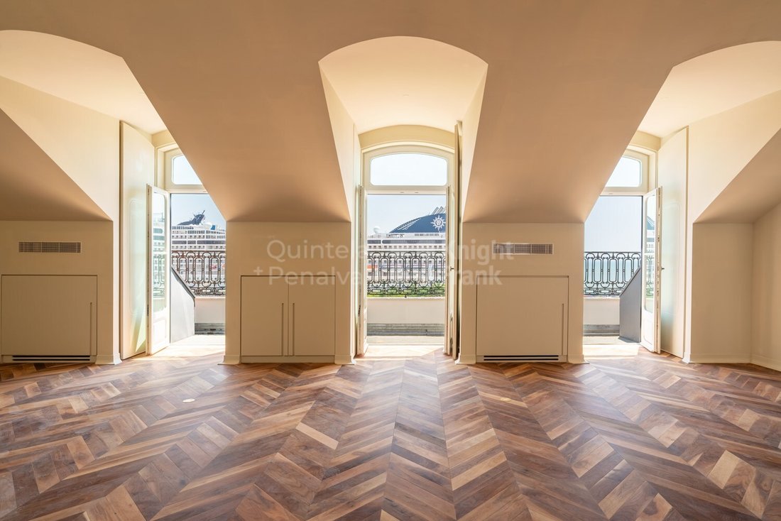 Apartment in Santa Maria Maior, Lisbon, Portugal 5 - 16017653