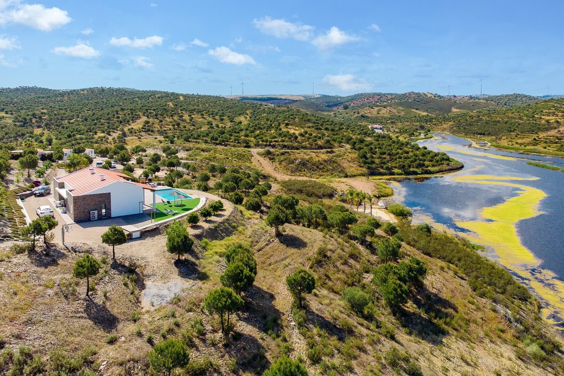 Estate in Sao Miguel do Pinheiro, Beja District, Portugal 2 - 16563412