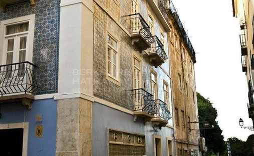Apartment in Misericordia, Lisbon, Portugal 1