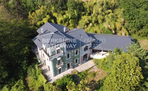 Villa a Centro, Varese, Lombardia 1