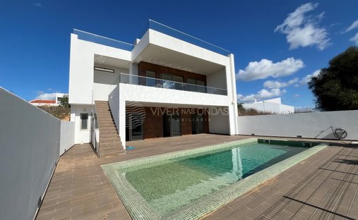 House in Mexilhoeira Grande, Algarve, Portugal 1