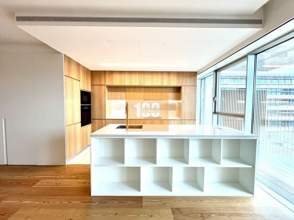 Apartment in Mafamude e Vilar do Paraiso, Porto District, Portugal 4 - 16225703