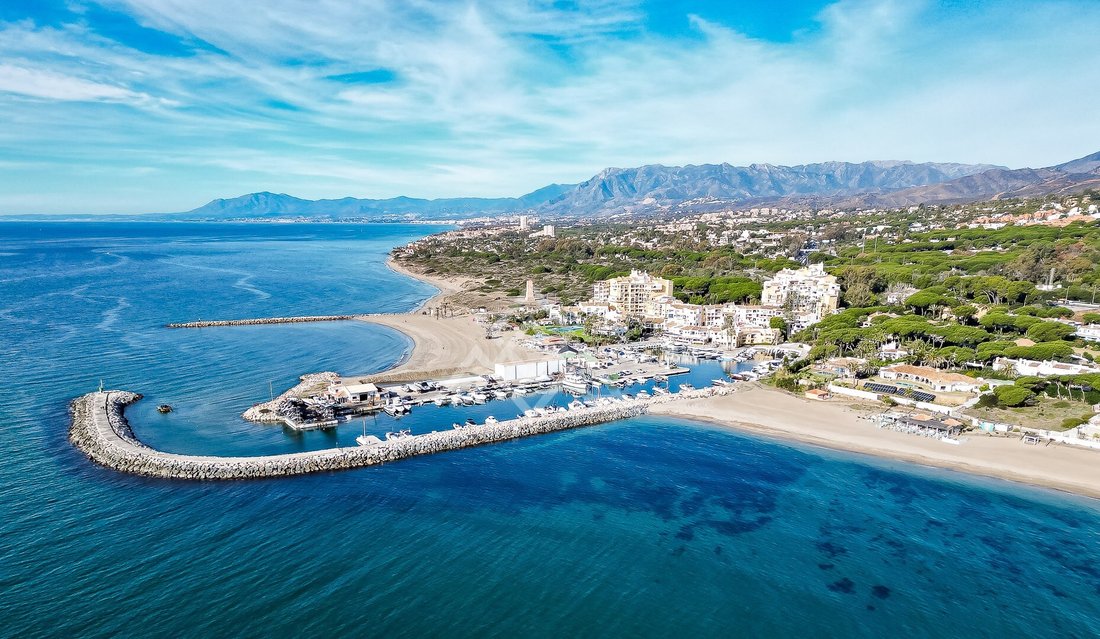 Apartment in Puerto De Cabopino, Elviria-Cabopino, Marbella 1 - 15491865