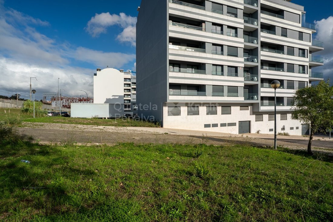 Land in Falagueira-Venda Nova, Lisbon, Portugal 3 - 16613180