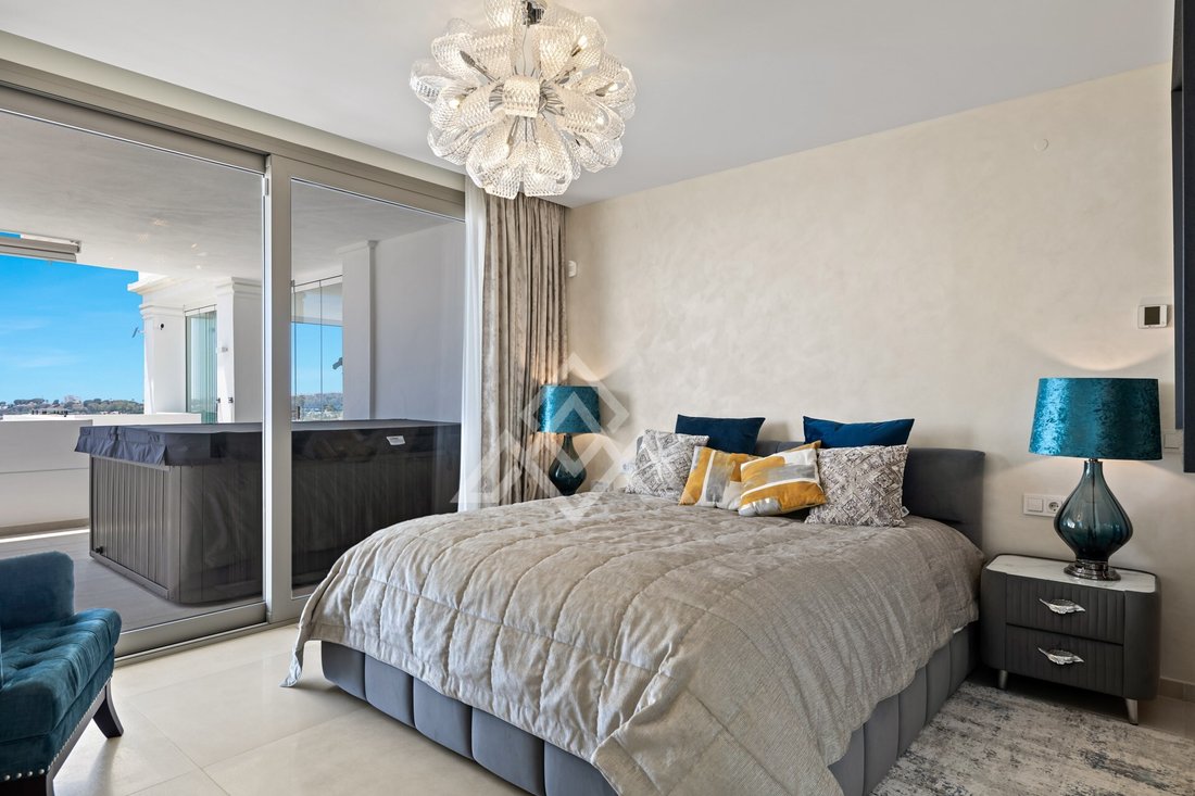Apartment in Puerto Banus, Marbella, Spain 5 - 16621363