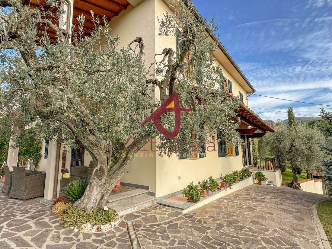 Villa in Center, Vinci, Tuscany 3 - 16716503