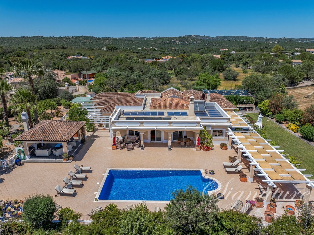 Villa in Santa Barbara de Nexe, Algarve, Portugal 2 - 16707749