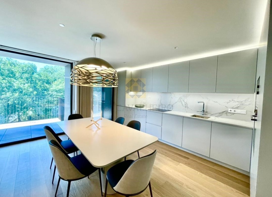 Apartment in Santa Marinha e Sao Pedro da Afurada, Porto District, Portugal 1 - 15487107
