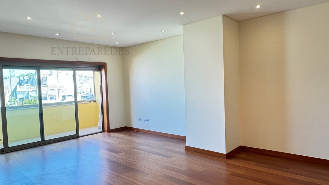 Apartment in Senhora da Hora, Porto District, Portugal 3 - 14576040