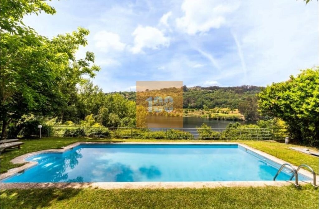 Finca in Vila Boa do Bispo, Porto District, Portugal 3 - 16255489