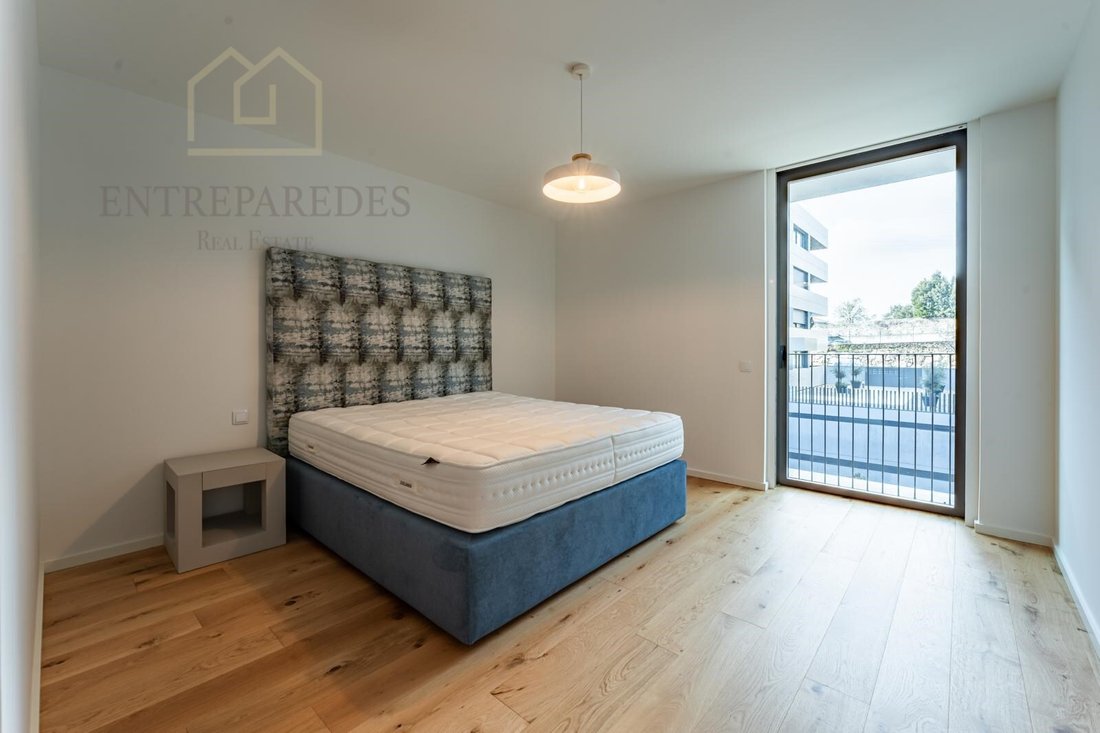 Apartment in Mafamude e Vilar do Paraiso, Porto District, Portugal 4 - 16369142