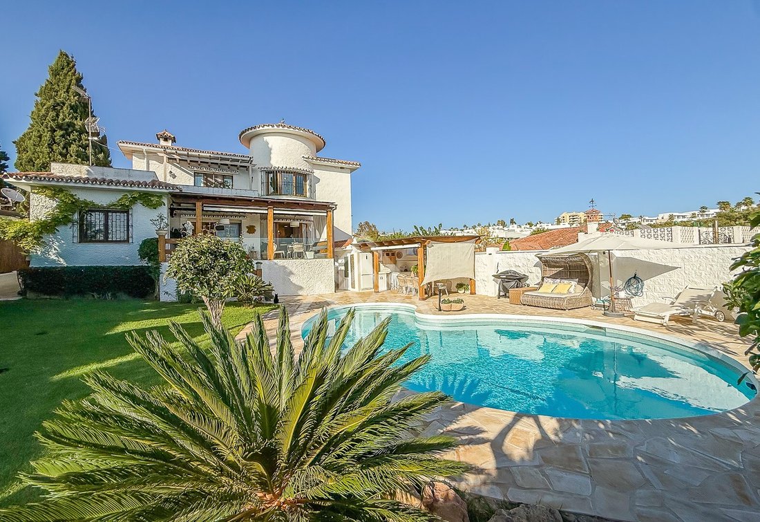 Villa in Marbella, Andalusia, Spain 1 - 16279151
