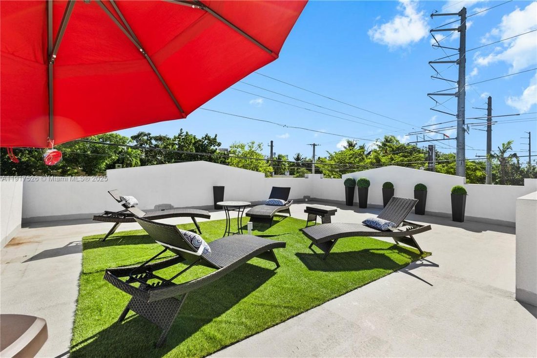 House in Miami, Florida, United States 5 - 16717304
