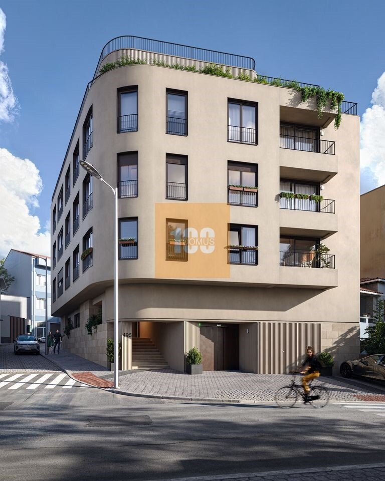 Apartment in Mafamude e Vilar do Paraiso, Porto District, Portugal 5 - 16600577