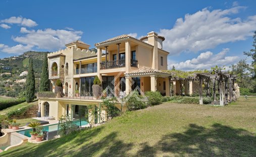 Villa in Benahavis, Andalusia, Spain 1