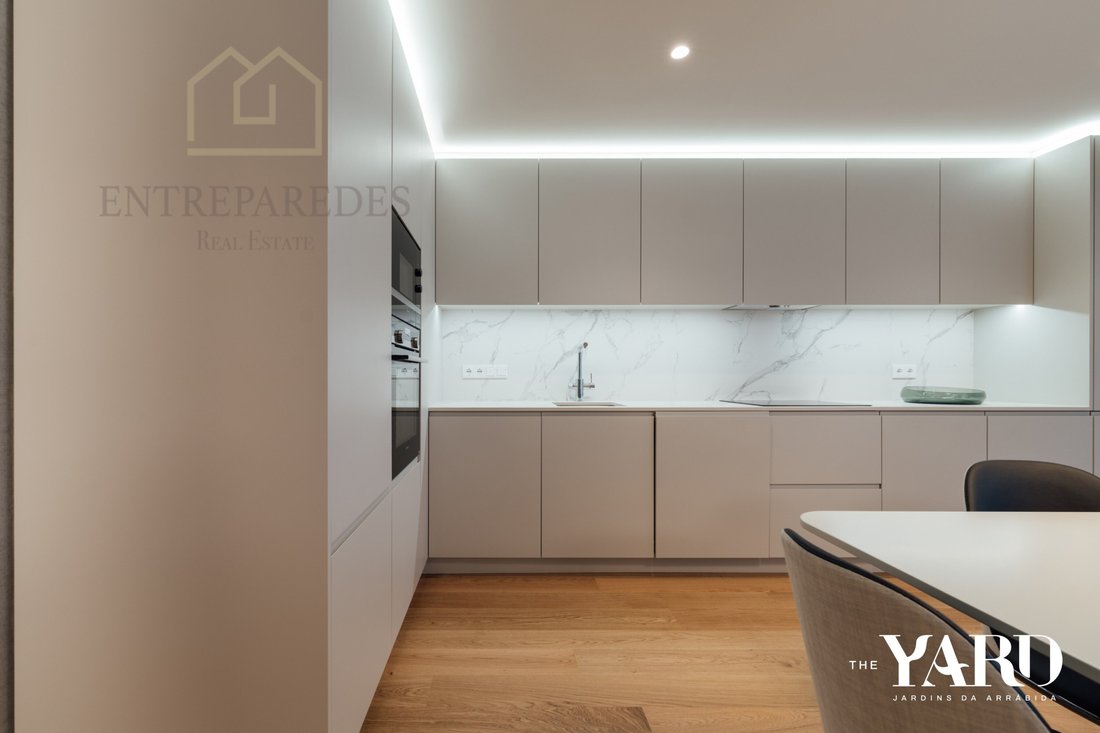 Apartment in Santa Marinha e Sao Pedro da Afurada, Porto District, Portugal 1 - 14560335