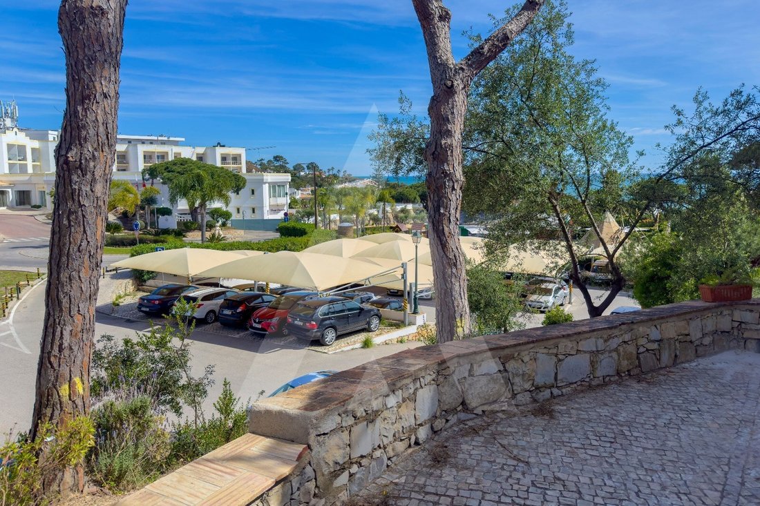 House in Vale do Lobo, Almancil, Portugal 4 - 16403138