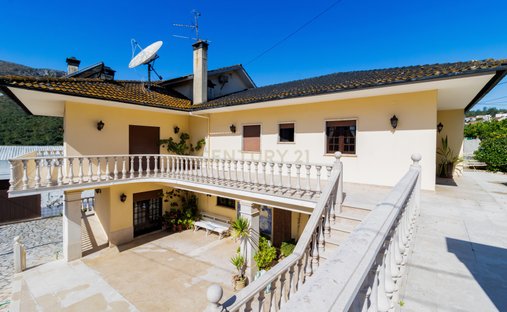 Villa in Mira de Aire, Leiria District, Portugal 1