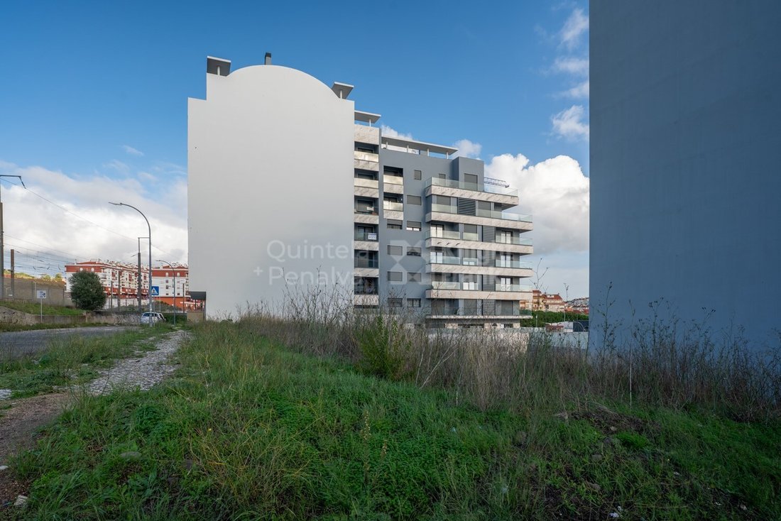 Land in Falagueira-Venda Nova, Lisbon, Portugal 5 - 16613191