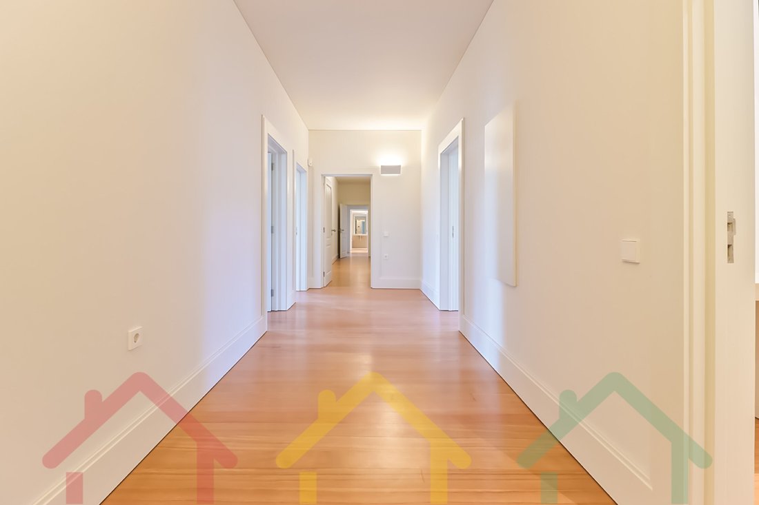 Apartment in Paranhos, Porto District, Portugal 1 - 12345824