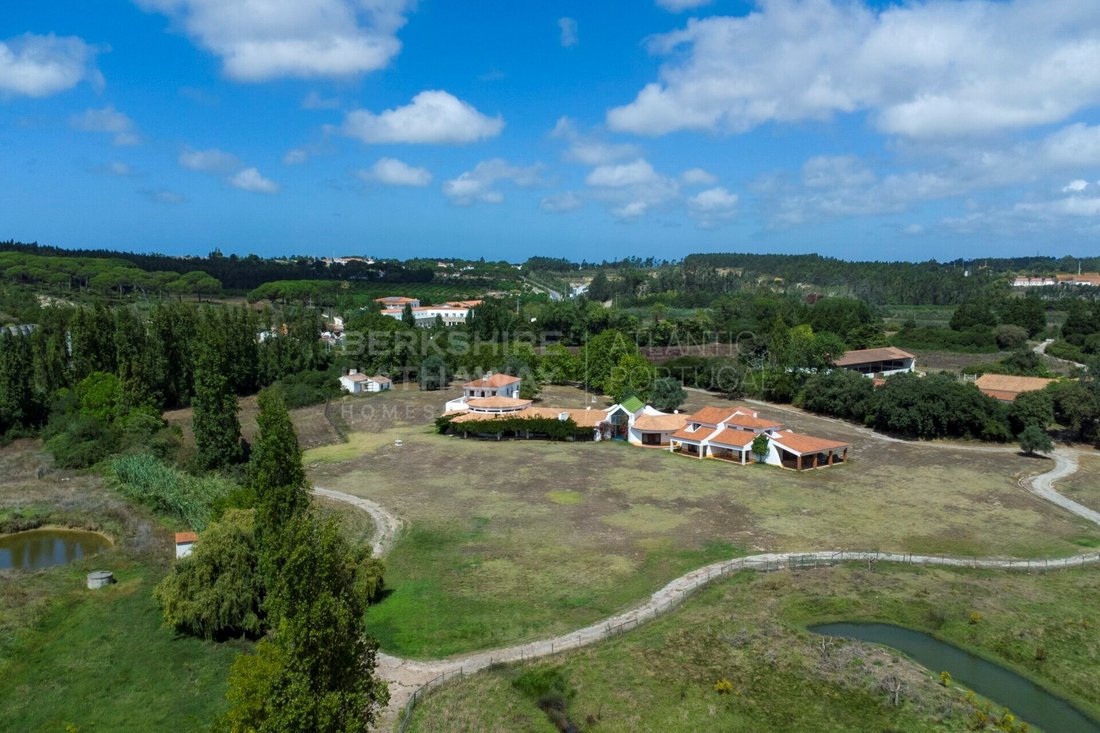 Finca in Santa Maria, Sao Pedro e Sobral da Lagoa, Leiria District, Portugal 1 - 15250582