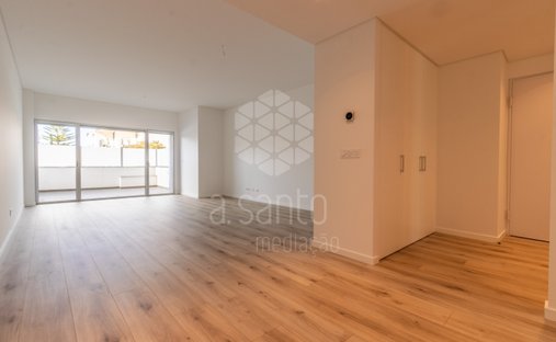 Apartment in Carcavelos e Parede, Lisbon, Portugal 1