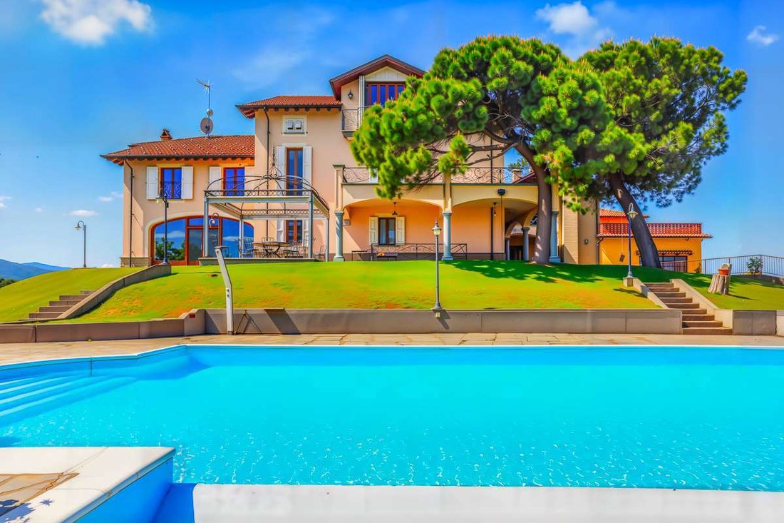 Villa in Cremolino, Piedmont, Italy 2 - 14688228