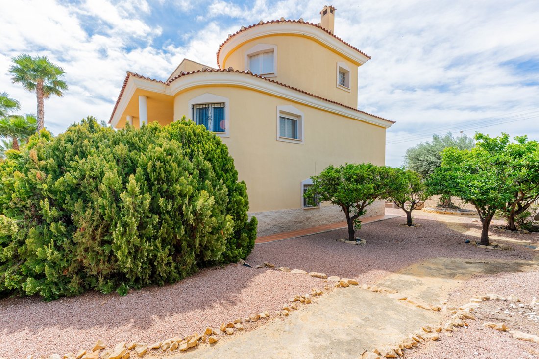 Villa in Mutxamel, Valencian Community, Spain 1 - 15856031