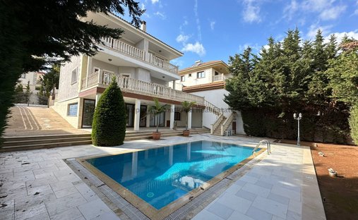 Villa in Mouttagiaka, Limassol, Cyprus 1
