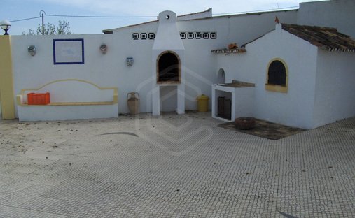 Land in Alcantarilha, Algarve, Portugal 1