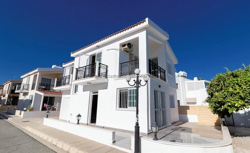Villa in Oroklini, Larnaca, Cyprus 1