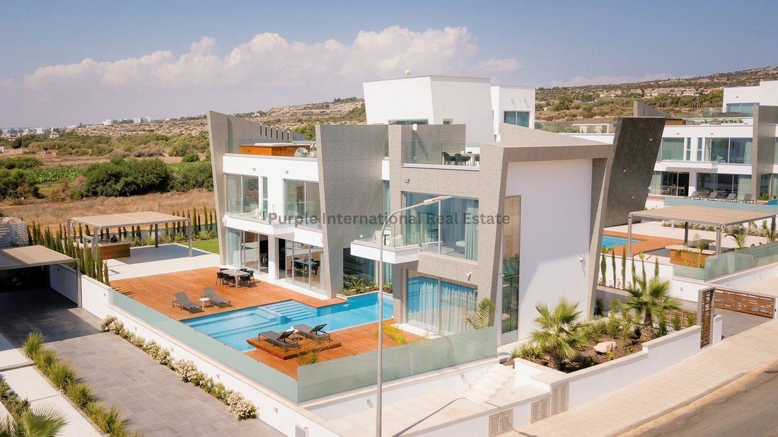 Villa in Ayia Napa, Cyprus 1 - 16712306