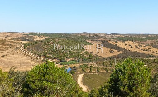 Estate in Sao Miguel do Pinheiro, Beja District, Portugal 1