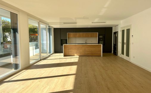 Apartment in Parede, Lisbon, Portugal 1