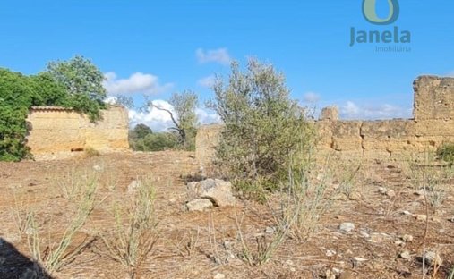 Land in Portimao, Algarve, Portugal 1
