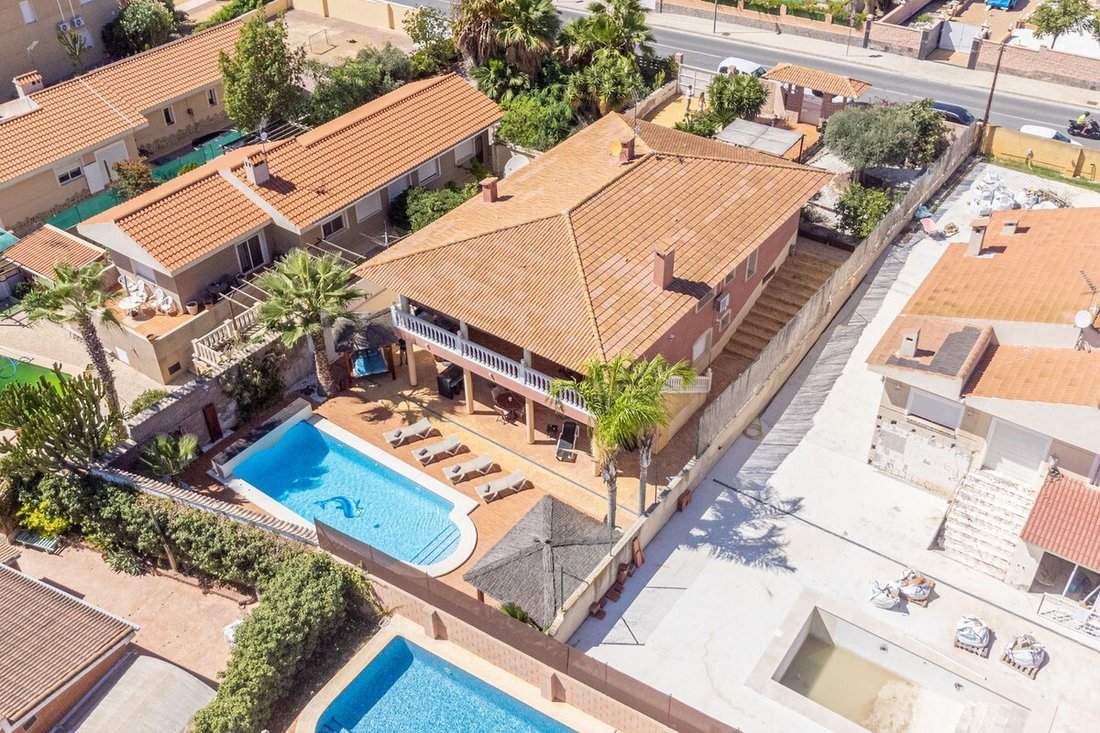 Villa in Busot, Valencian Community, Spain 1 - 15796264