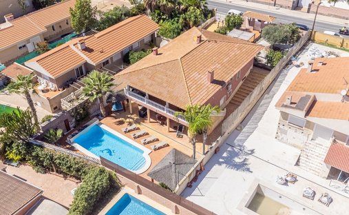 Villa in Busot, Valencian Community, Spain 1