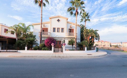 Villa in Paralimni, Famagusta, Cyprus 1
