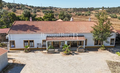 Finca in Nossa Senhora da Vila, Nossa Senhora do Bispo e Silveiras, Évora District, Portugal 1