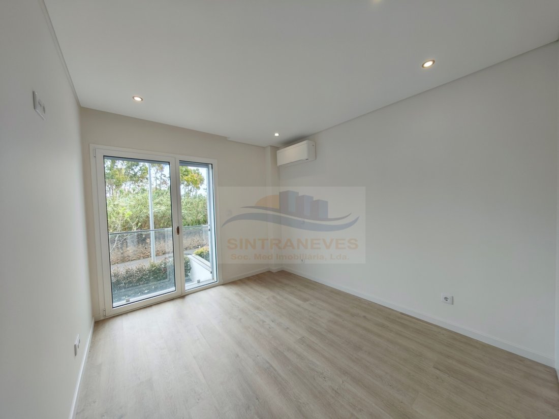 Apartment in Carcavelos e Parede, Lisbon, Portugal 5 - 15490042